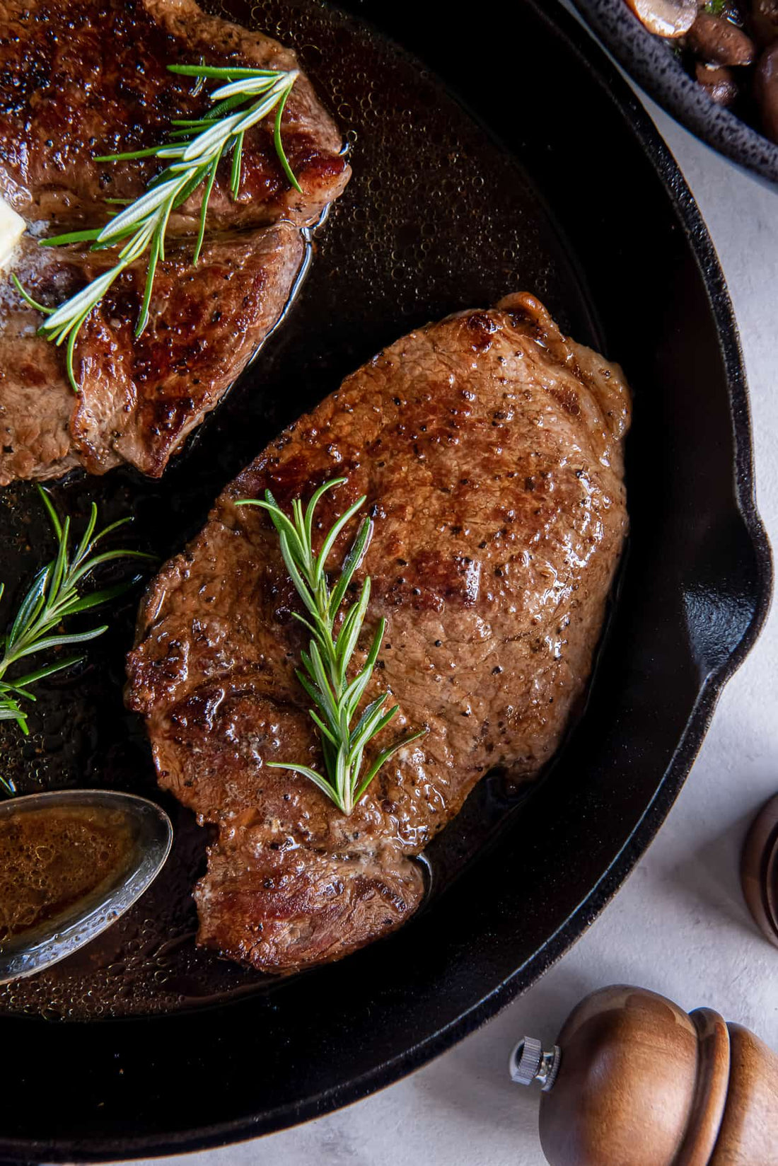 steak grilled with seasonings